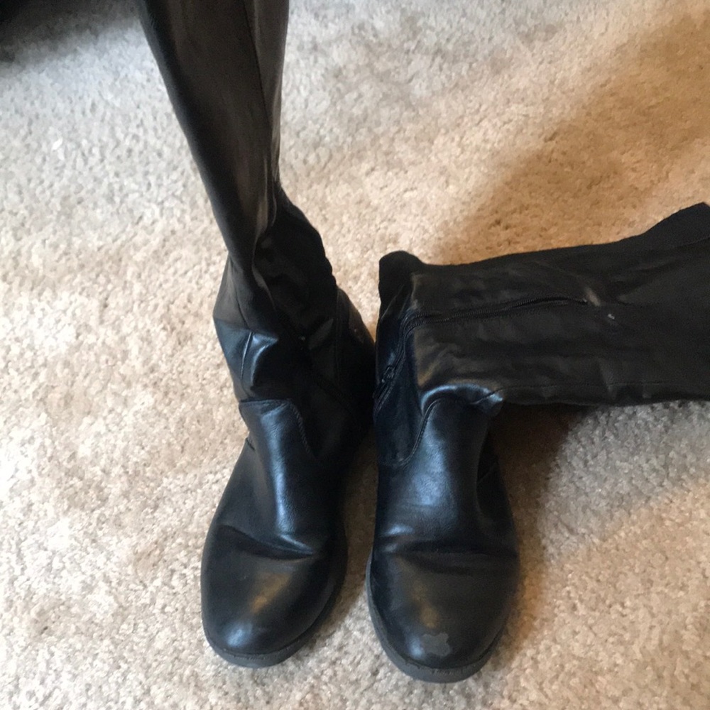 Black boots